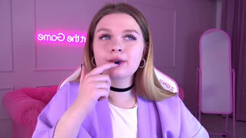 Crystal online show from 01-30-25, 03:40