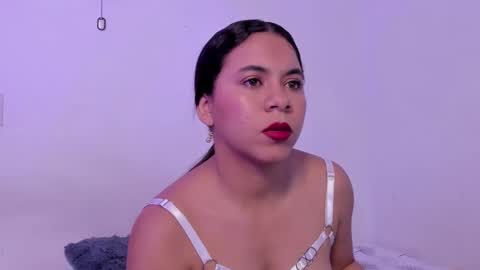 Soy Crystal online show from 12-15-25, 02:43