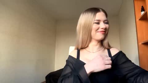 Snapshot of crystarouillard chatting on 03-24-26, 07:46 Jesi online show from 03-24-26, 07:46