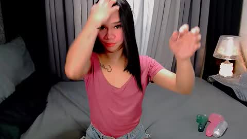 bea takashi  online show from 10-29-25, 09:44