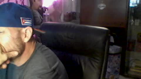 Snapshot of cubanredneck305 chatting on 07-31-26, 08:25 cubanredneck305 online show from 07-31-26, 08:25