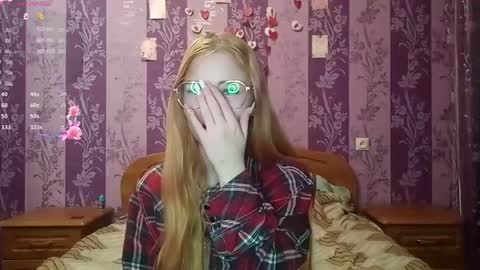 Sia online show from 11-23-25, 11:10