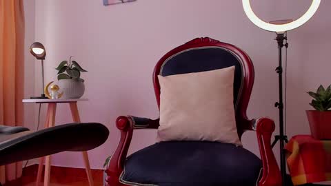 Leonela online show from 12-02-24, 05:59