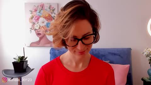 Snapshot of cuddlingbunnny chatting on 02-09-26, 03:27 Leonela online show from 02-09-26, 03:27