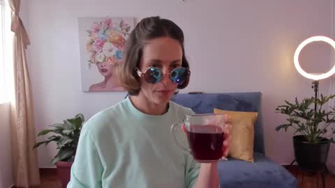 Snapshot of cuddlingbunnny chatting on 03-16-26, 05:17 Leonela online show from 03-16-26, 05:17