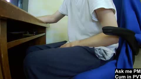 Snapshot of culonudo23 chatting on 01-08-25, 09:21 Leo online show from 01-08-25, 09:21