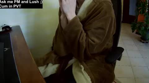 Snapshot of culonudo23 chatting on 01-20-25, 09:24 Leo online show from 01-20-25, 09:24