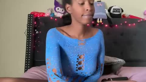 cum2charmxx online show from 10-04-25, 06:50