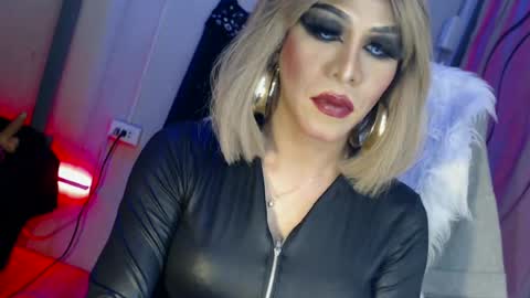 CUMMELA SLUTI online show from 06-13-26, 09:29
