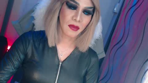 CUMMELA SLUTI online show from 07-16-26, 04:35
