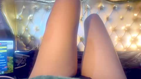 Snapshot of cum_all_over_mmee chatting on 09-27-25, 04:50 im KIM new girl to spoil online show from 09-27-25, 04:50