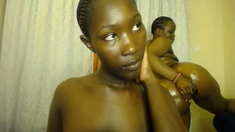 Snapshot of cum_bhaddie chatting on 09-24-25, 02:26 Cammy online show from 09-24-25, 02:26