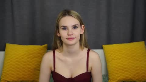 Snapshot of cum_dynasty chatting on 10-21-25, 09:15 Naomi online show from 10-21-25, 09:15