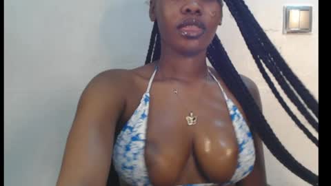 Snapshot of cum_ebony_xxxpetit chatting on 04-09-26, 02:11 Teeha online show from 04-09-26, 02:11