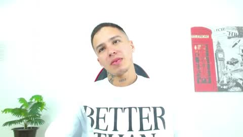 Snapshot of cumandres chatting on 04-25-26, 02:47 cumandres online show from 04-25-26, 02:47