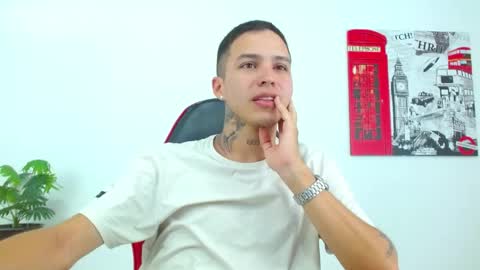 Snapshot of cumandres chatting on 04-30-26, 03:18 cumandres online show from 04-30-26, 03:18
