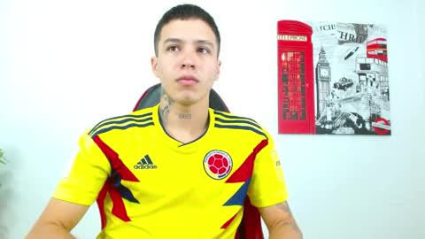 Snapshot of cumandres chatting on 05-26-26, 03:19 cumandres online show from 05-26-26, 03:19