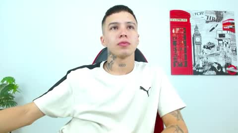 Snapshot of cumandres chatting on 05-30-26, 03:20 cumandres online show from 05-30-26, 03:20