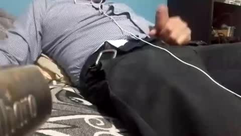 Snapshot of cumbian_chero chatting on 10-27-25, 11:31 cumbian_chero online show from 10-27-25, 11:31