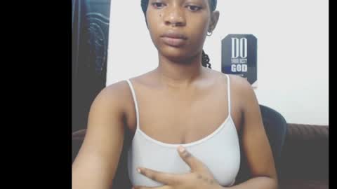 cumebony_petit online show from 04-22-26, 06:49