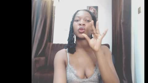 cumebony_petit online show from 05-19-26, 06:53