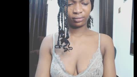 cumebony_petit online show from 05-20-26, 10:49