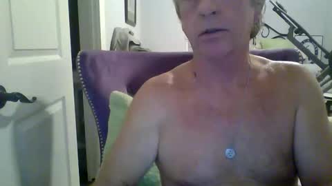Snapshot of cumngetit910 chatting on 12-04-25, 11:57 cumngetit910 online show from 12-04-25, 11:57