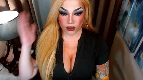 Snapshot of cumoffun chatting on 10-06-25, 08:56 Cattaleya online show from 10-06-25, 08:56