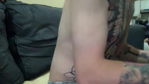 Snapshot of cumonover420 chatting on 06-08-26, 05:46 cumonover420 online show from 06-08-26, 05:46