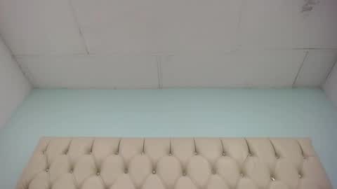 Cumontitsxxx online show from 11-18-25, 04:00