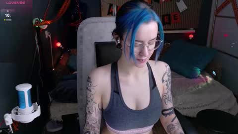 Snapshot of cumpotikeve chatting on 01-10-26, 01:51 CUMpotikEve online show from 01-10-26, 01:51