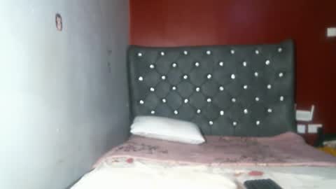 Snapshot of cumslayer19 chatting on 09-21-25, 01:29 Shiiro online show from 09-21-25, 01:29