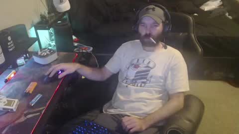 Snapshot of cumslinger2003 chatting on 01-20-25, 09:24 cumslinger2003 online show from 01-20-25, 09:24