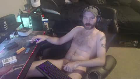 Snapshot of cumslinger2003 chatting on 02-05-25, 02:26 cumslinger2003 online show from 02-05-25, 02:26