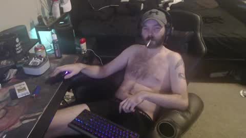 Snapshot of cumslinger2003 chatting on 02-14-25, 01:51 cumslinger2003 online show from 02-14-25, 01:51