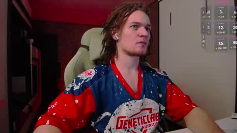 Snapshot of cumzan_ chatting on 05-19-26, 01:56 Tarzan online show from 05-19-26, 01:56