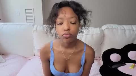 Anna online show from 11-28-25, 04:09