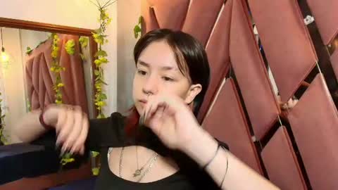 Snapshot of cuore_kazx chatting on 07-23-26, 11:52 Kazx online show from 07-23-26, 11:52