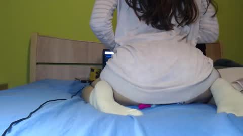 Im Lee. Say Hey Im very social. online show from 03-06-26, 05:09