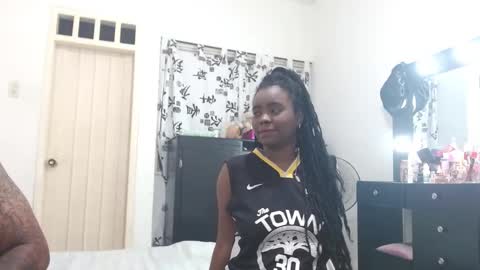 dominic and julieta... independent models online show from 02-27-25, 12:32