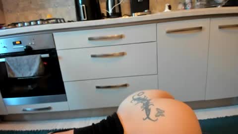Snapshot of cuplu29 chatting on 07-12-26, 05:09 maria alex online show from 07-12-26, 05:09