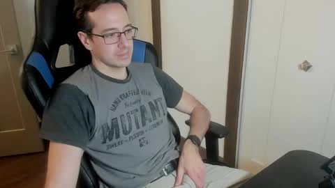 curious_10 online show from 01-12-26, 05:18