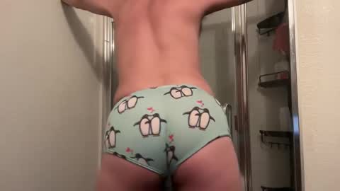 Snapshot of curiousbwcc chatting on 11-24-25, 02:55 curiousbwcc online show from 11-24-25, 02:55