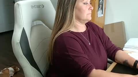 Snapshot of curiouscouple3143 chatting on 01-30-25, 07:04 curious couple online show from 01-30-25, 07:04