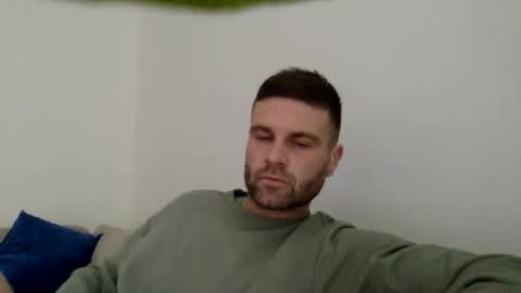 Snapshot of curiousnesssssss chatting on 11-12-25, 03:12 curiousnesssssss online show from 11-12-25, 03:12