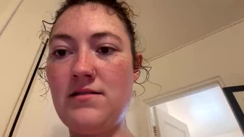 Snapshot of curliegirlee chatting on 05-10-26, 11:21 curliegirlee online show from 05-10-26, 11:21