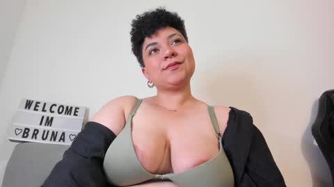 Bruna  online show from 02-07-25, 03:45