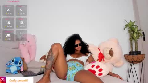 Snapshot of curly_sweett chatting on 03-14-26, 01:38 Curly - OF- CURLY SWEETT online show from 03-14-26, 01:38