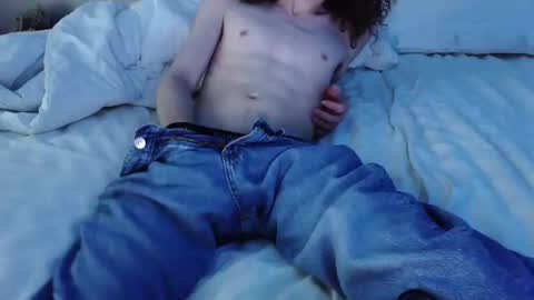 curly fries online show from 12-23-25, 08:23