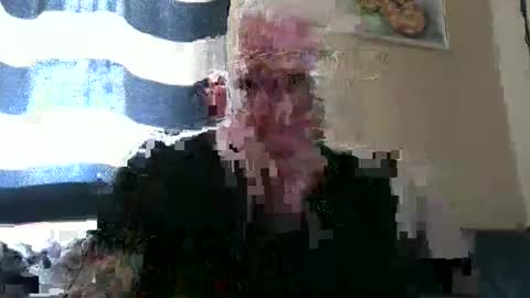 Snapshot of curtus14 chatting on 12-20-25, 11:06 curtus14 online show from 12-20-25, 11:06